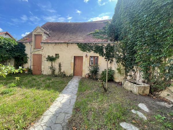 Vente Maison195 m² - 6 Pièces - ST AMAND MONTROND (18200)