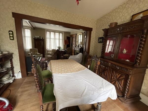 Vente Maison195 m² - 6 Pièces - ST AMAND MONTROND (18200)