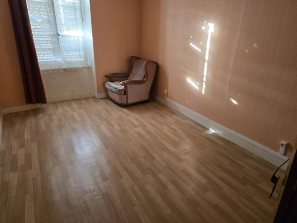 Vente Maison de village 10 pièces 246 m2 à Ardes