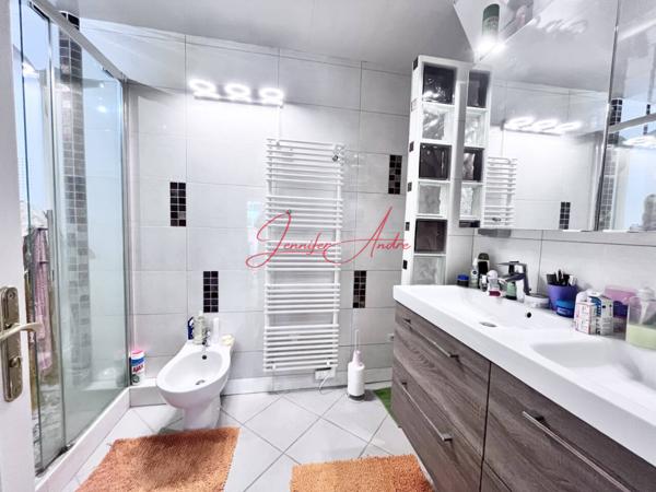 Appartement à vendre 5 pièces de 106 m²