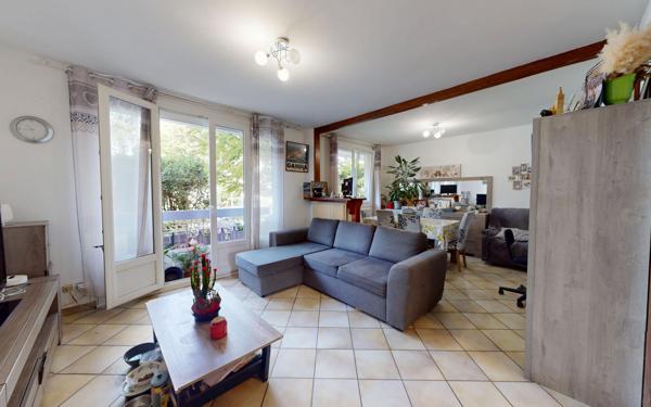 Appartement à vendre    3 pièces • 60 m2 Décines-Charpieu