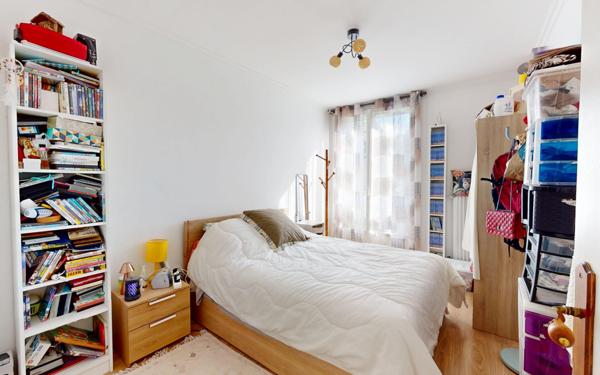 Appartement à vendre    3 pièces • 60 m2 Décines-Charpieu