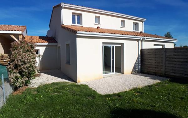 Maison à vendre    4 pièces •  Vivonne