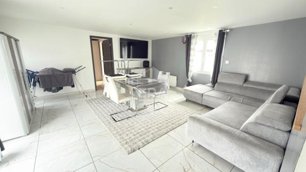 Terrain 3000 m² Loiron-Ruillé