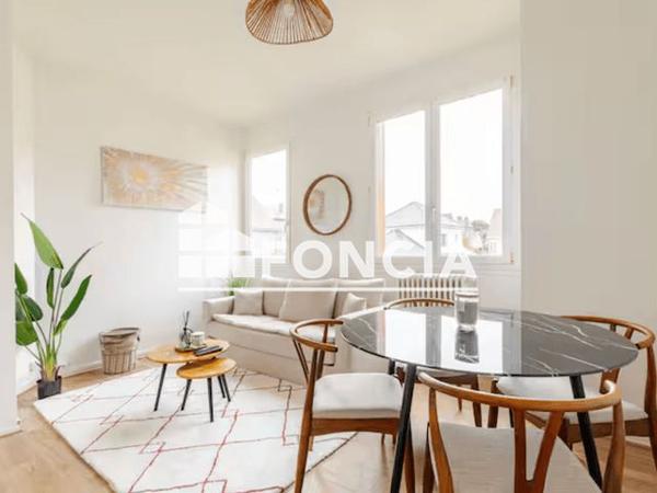 Location Appartement 4 pièces 63.5 m² - Saint Etienne Du Rouvray 76800