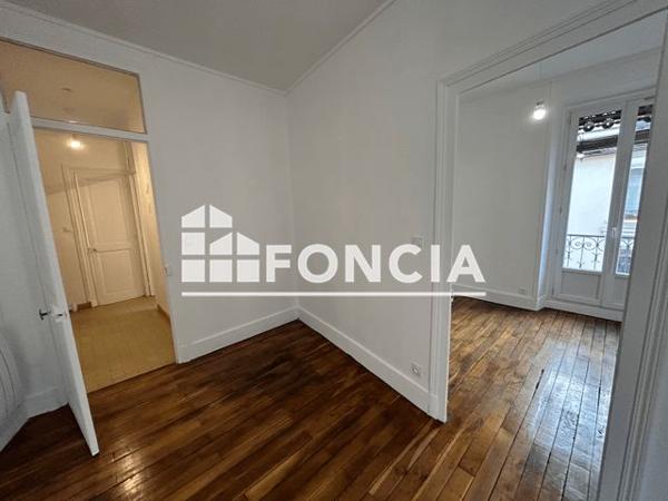 Location Appartement 2 pièces 41 m² - 34 RUE HUMBERT II Grenoble 38000