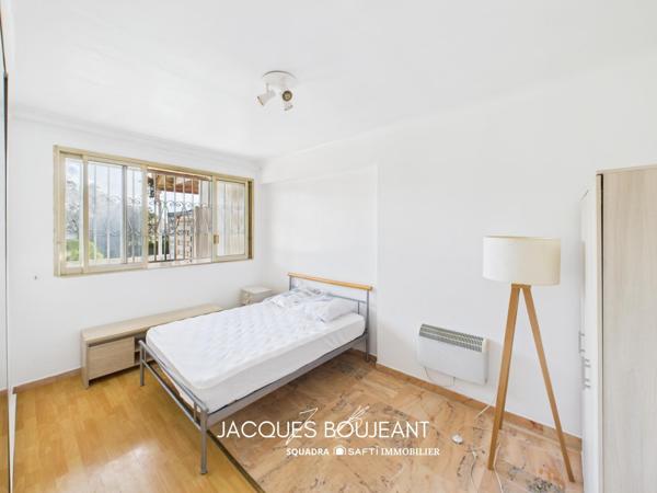 Maison divisée en 4 appartements – 230 m² – Terrain 1 600 m² – Mezzavia, Ajaccio