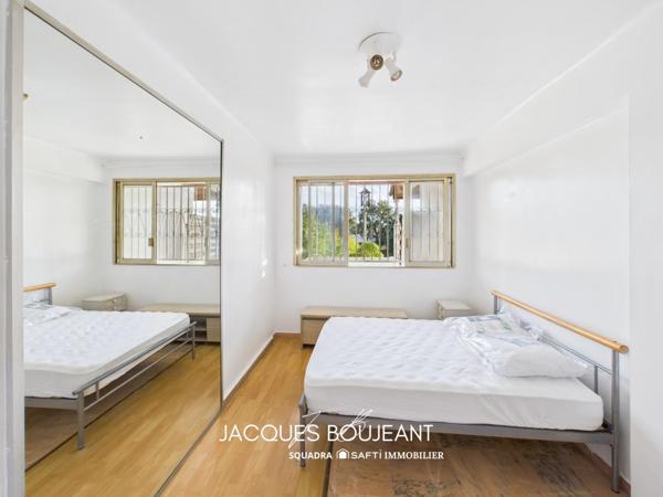 Maison divisée en 4 appartements – 230 m² – Terrain 1 600 m² – Mezzavia, Ajaccio