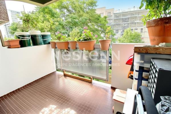 Appartement Courbevoie 4 pièces 76.54 m2 DPE C balcon gardien proche écoles transports et commerces
