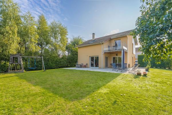 Maison à vendre 7 pièces ORNEX (01)