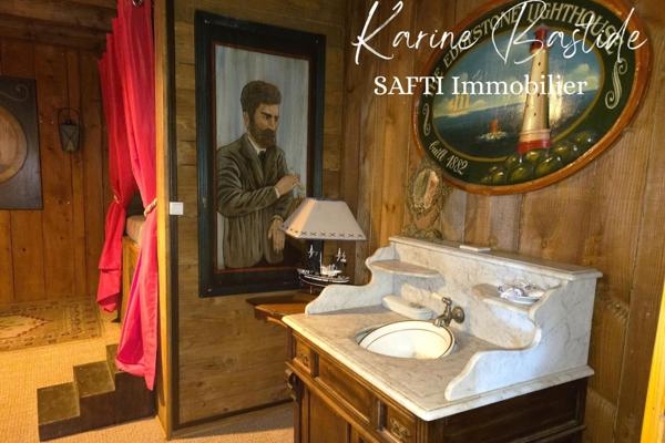 Maison de 330 m² atypique à fort potentiel d’accueil