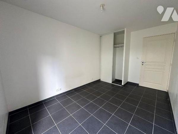 A VENDRE PERROS-GUIREC, centre-ville Appartement de 46.30m² habitable de type 2 avec kitchenett...