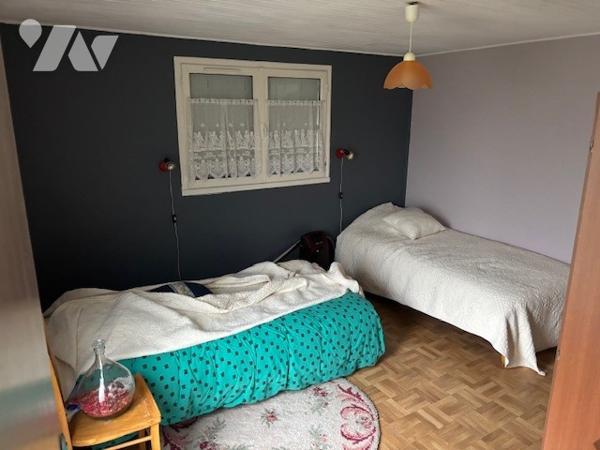 Maion de ville agréable , spacieuse et lumineuse, bien agencée, A visiter rapidement!!