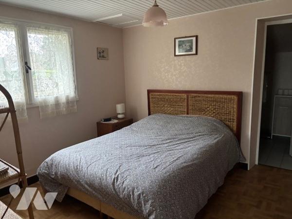 Maion de ville agréable , spacieuse et lumineuse, bien agencée, A visiter rapidement!!