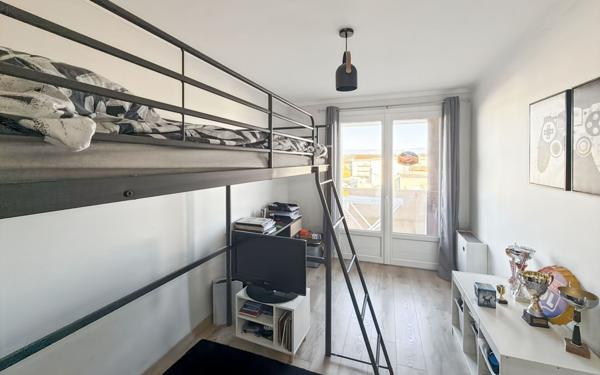 Appartement à vendre    4 pièces •  Portes-lès-Valence