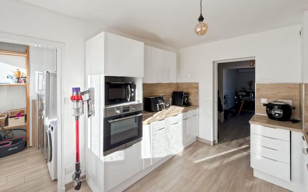 Appartement à vendre    4 pièces •  Portes-lès-Valence