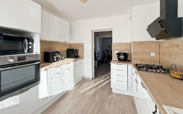 Appartement à vendre    4 pièces •  Portes-lès-Valence