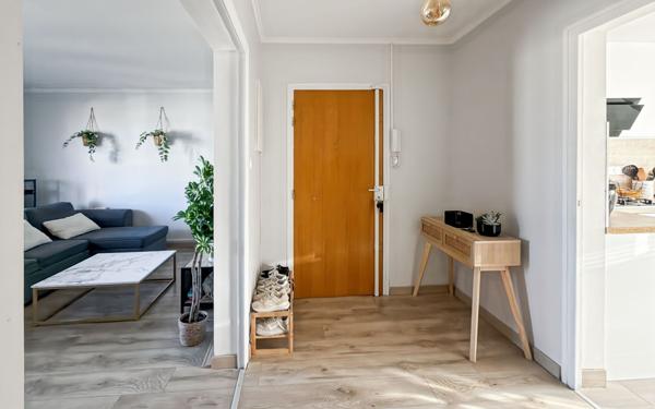 Appartement à vendre    4 pièces •  Portes-lès-Valence