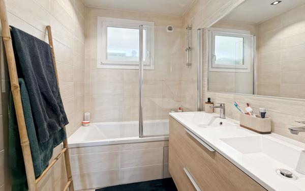 Appartement à vendre    4 pièces •  Portes-lès-Valence