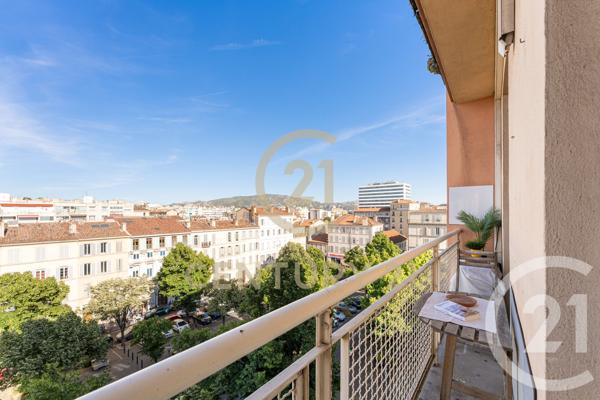 Appartement F3 à vendre  3 pièces - 80 m 2   MARSEILLE  - 13004