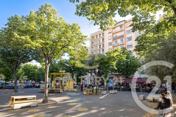 Appartement F3 à vendre  3 pièces - 80 m 2   MARSEILLE  - 13004