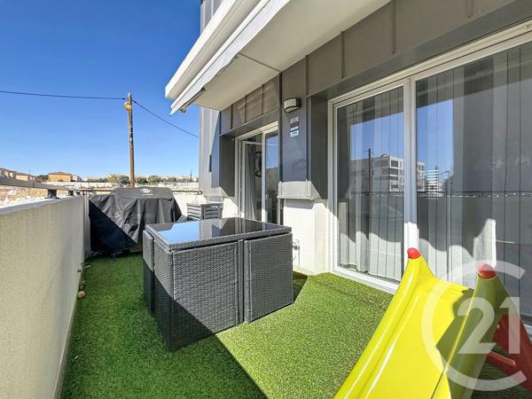 Appartement F3 à vendre  3 pièces - 80 m 2   MARSEILLE  - 13004