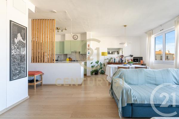 Appartement F3 à vendre  3 pièces - 80 m 2   MARSEILLE  - 13004