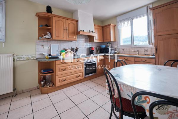 Maison contemporaine et familiale dans un quartier résidentiel !