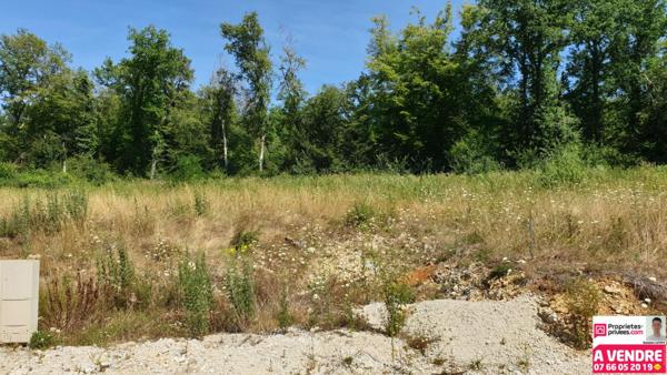 Terrain à bâtir de 868 m²