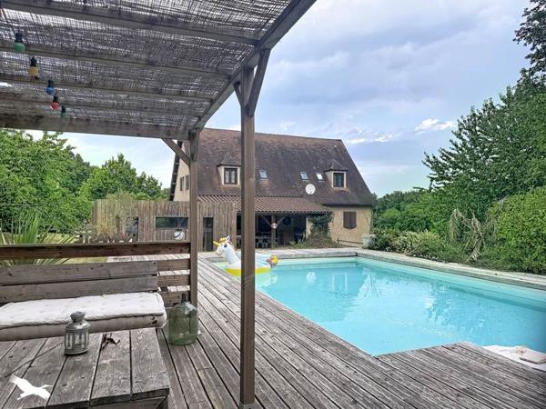 Maison 322 000 € Eyliac 7 p 197 m² DPE C