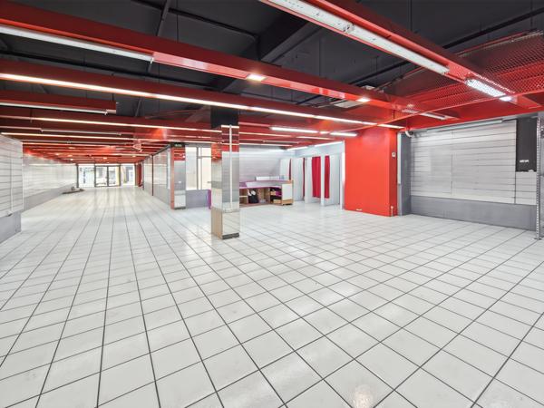 Auch (32000) Local Commercial de 240m2 - Auch centre