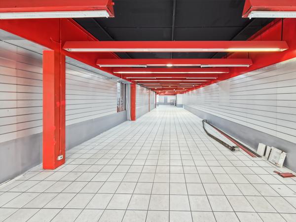 Auch (32000) Local Commercial de 240m2 - Auch centre