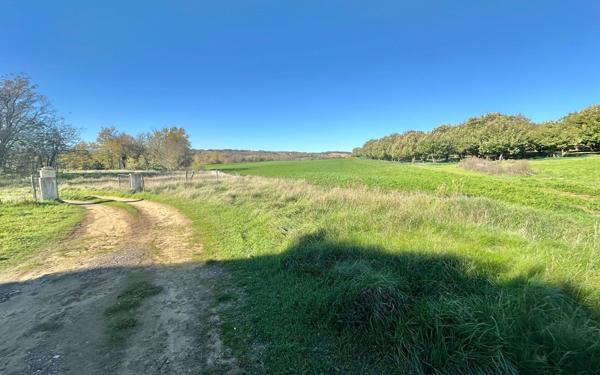 Immeuble à vendre    8 pièces •  Claveyson