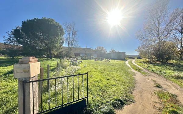 Immeuble à vendre    8 pièces •  Claveyson