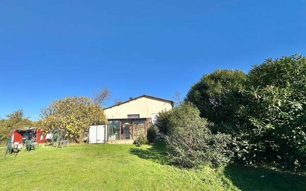 Immeuble à vendre    8 pièces •  Claveyson