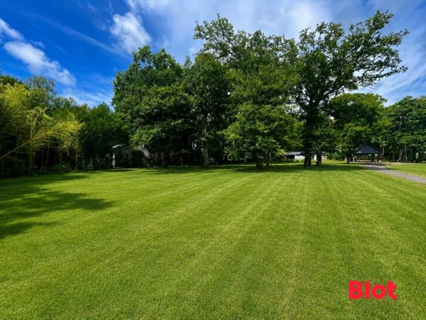 Terrain 2072m²