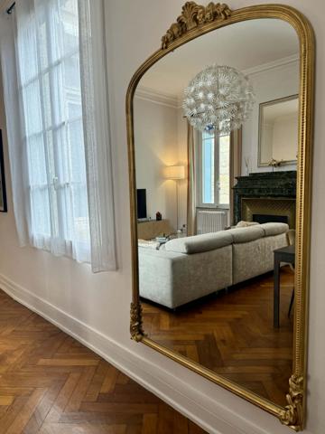 CARCASSONNE ELEGANT APPARTEMENT HAUSMANNIEN