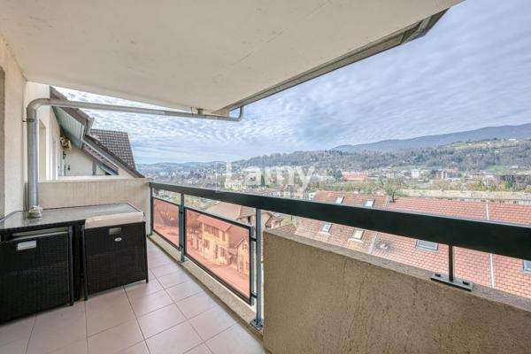 T2 en etage eleve avec vue + cave