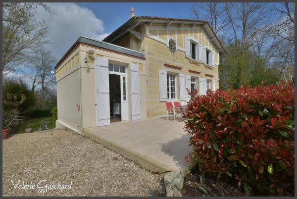 SAINT MEDARD DE GUIZIERES (33) maison en bord de rivière