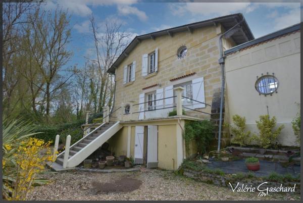 SAINT MEDARD DE GUIZIERES (33) maison en bord de rivière