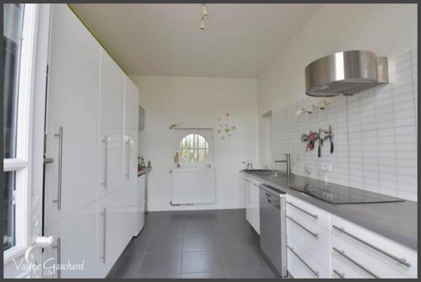 SAINT MEDARD DE GUIZIERES (33) maison en bord de rivière