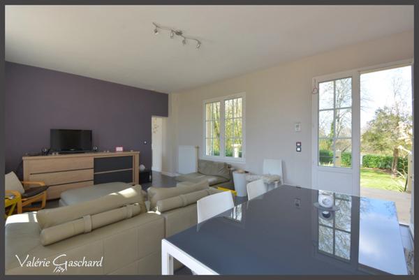 SAINT MEDARD DE GUIZIERES (33) maison en bord de rivière