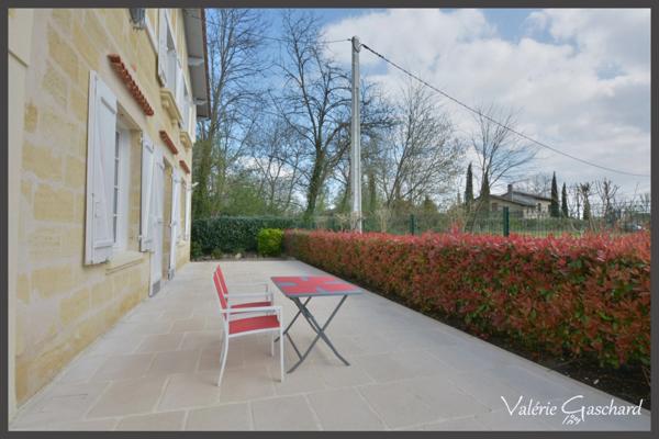 SAINT MEDARD DE GUIZIERES (33) maison en bord de rivière
