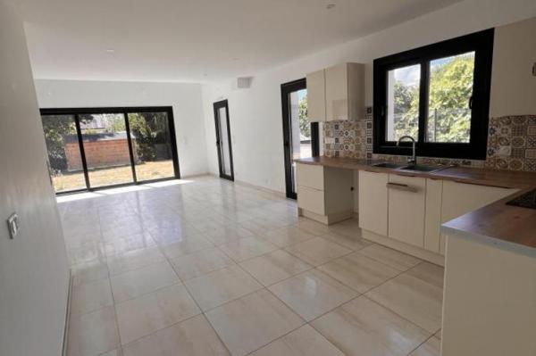 Location - Maison 5 pièces 120 m 2 THEIX (56450)