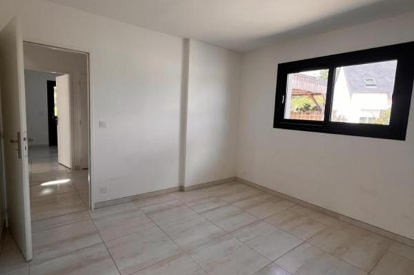 Location - Maison 5 pièces 120 m 2 THEIX (56450)