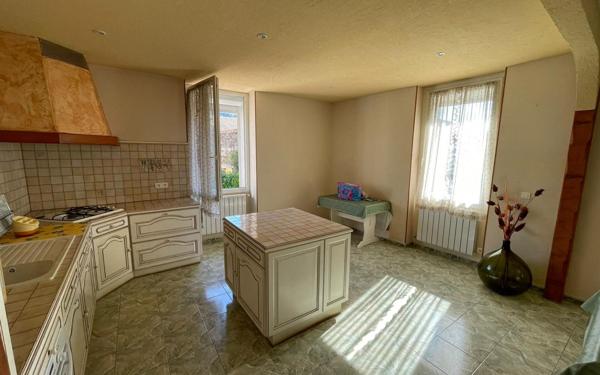 Appartement à vendre    3 pièces •  Bessèges