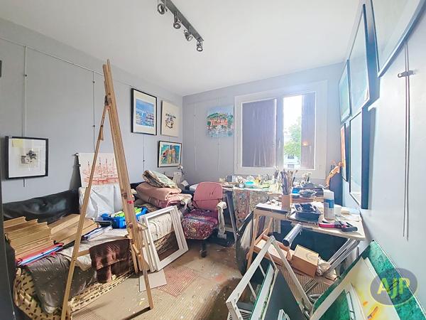 Appartement à vendre Bordeaux - 4 pièces, 94m² avec 2 chambre(s) à 233 000€ - AJP Immobilier Bordeaux Saint-Augustin