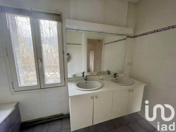 House for sale 4 rooms 87 m² Vizille