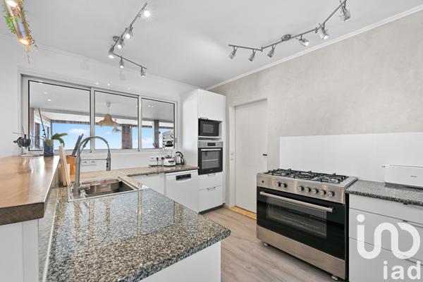 Maison à vendre 9 pièces 215 m² Saint-Leu