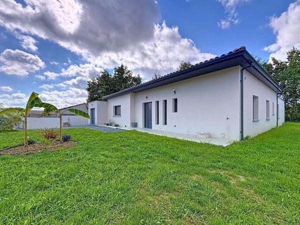 VILLA CONTEMPORAINE DE 2022 – 180 m² – CALME ET CONVIVIALITÉ À 25 MINUTES DE TOULOUSE